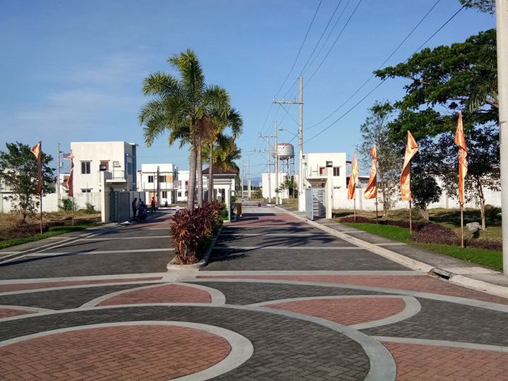 West Wing lot for sale at ETON City/ Eton exit southsuper hiway [Lot 🚜